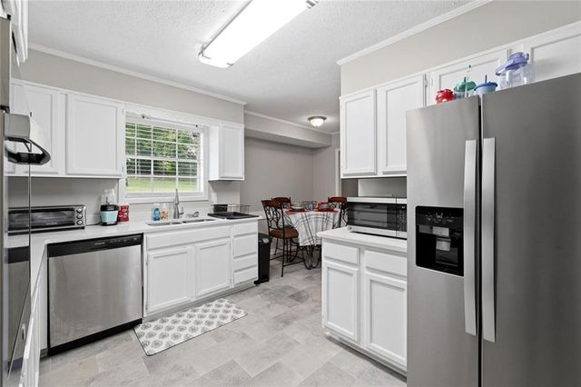 1619 Ridgeview Drive, Conyers, GA 30012