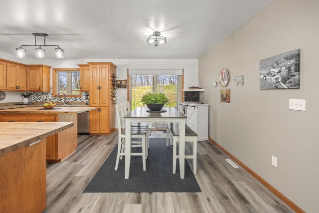 1300 Oak Tree COURT, Slinger, WI 53086