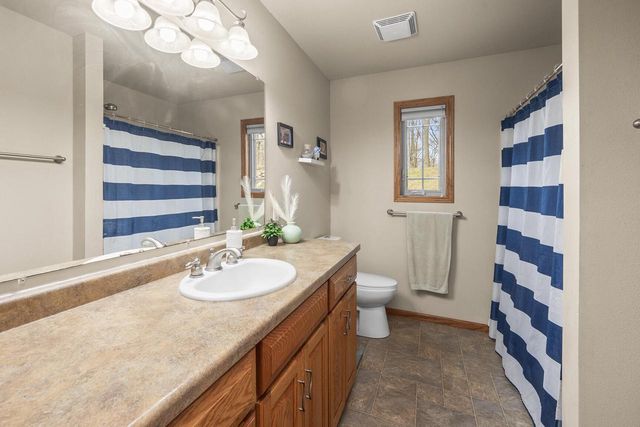 1300 Oak Tree COURT, Slinger, WI 53086