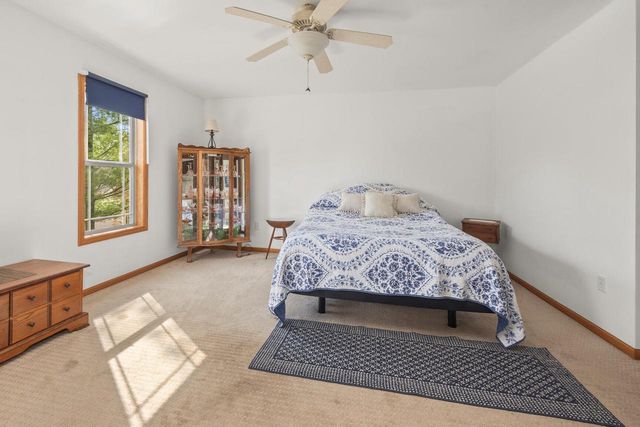 1300 Oak Tree COURT, Slinger, WI 53086