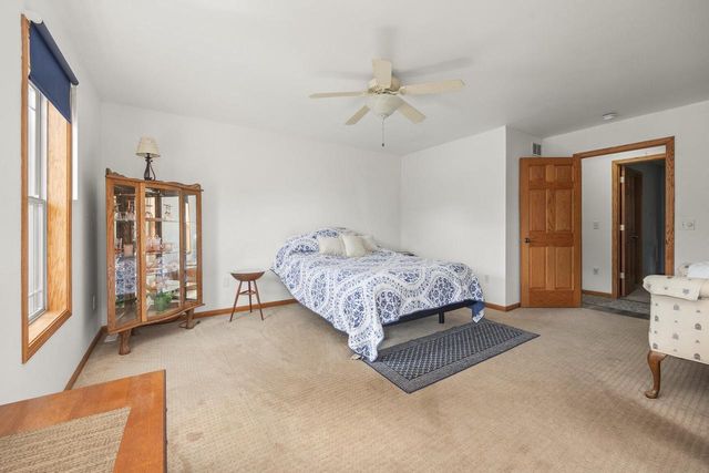 1300 Oak Tree COURT, Slinger, WI 53086
