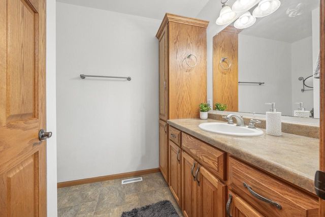1300 Oak Tree COURT, Slinger, WI 53086