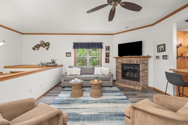1300 Oak Tree COURT, Slinger, WI 53086