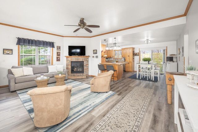 1300 Oak Tree COURT, Slinger, WI 53086
