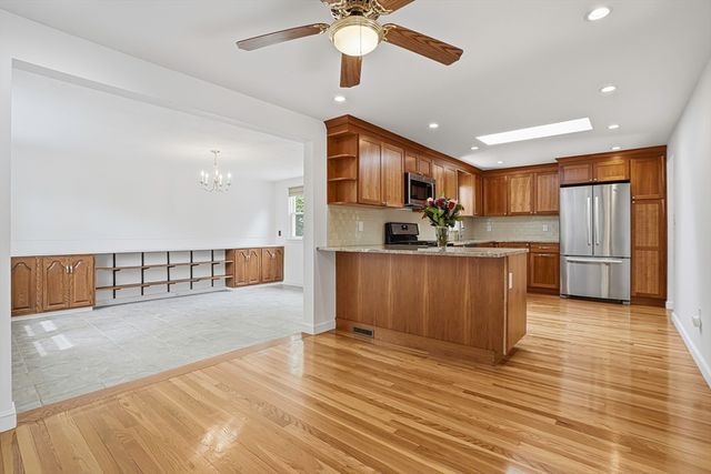 56 Yarmouth Rd, Norwood, MA 02062