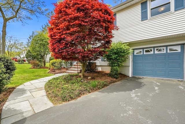 56 Yarmouth Rd, Norwood, MA 02062