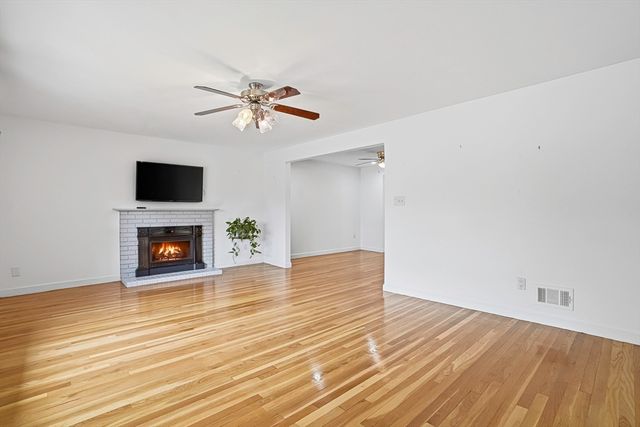 56 Yarmouth Rd, Norwood, MA 02062