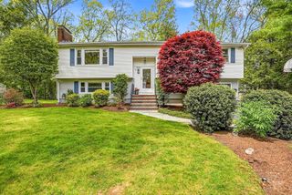 56 Yarmouth Rd, Norwood, MA 02062