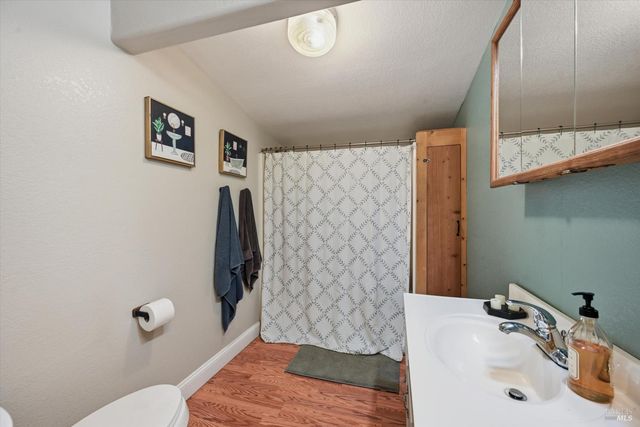 20550 Foothill Dr, Monte Rio, CA 95462