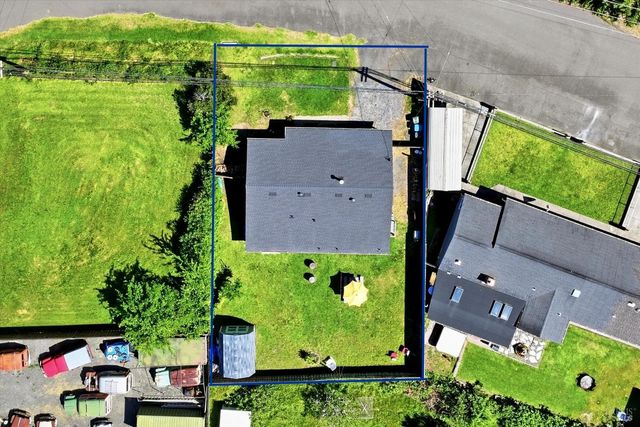 20550 Foothill Dr, Monte Rio, CA 95462