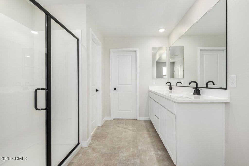 Image 17 of property listing at 15611 S 180TH Lane, Goodyear, AZ 85338