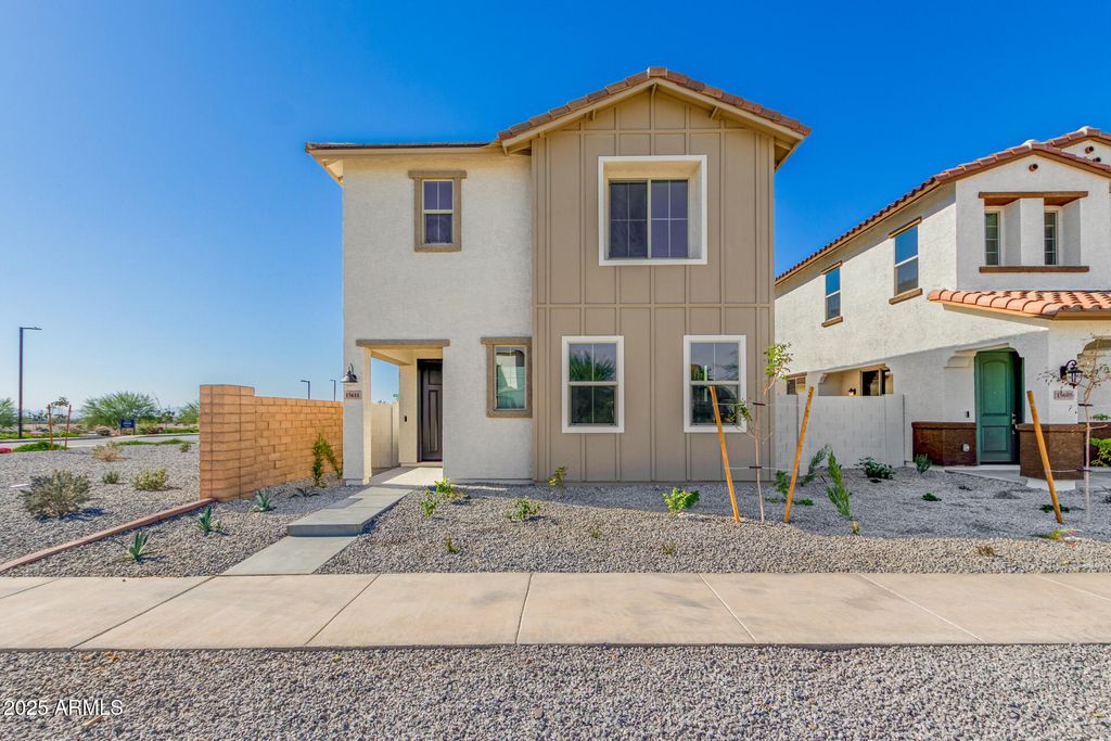 Image 2 of property listing at 15611 S 180TH Lane, Goodyear, AZ 85338