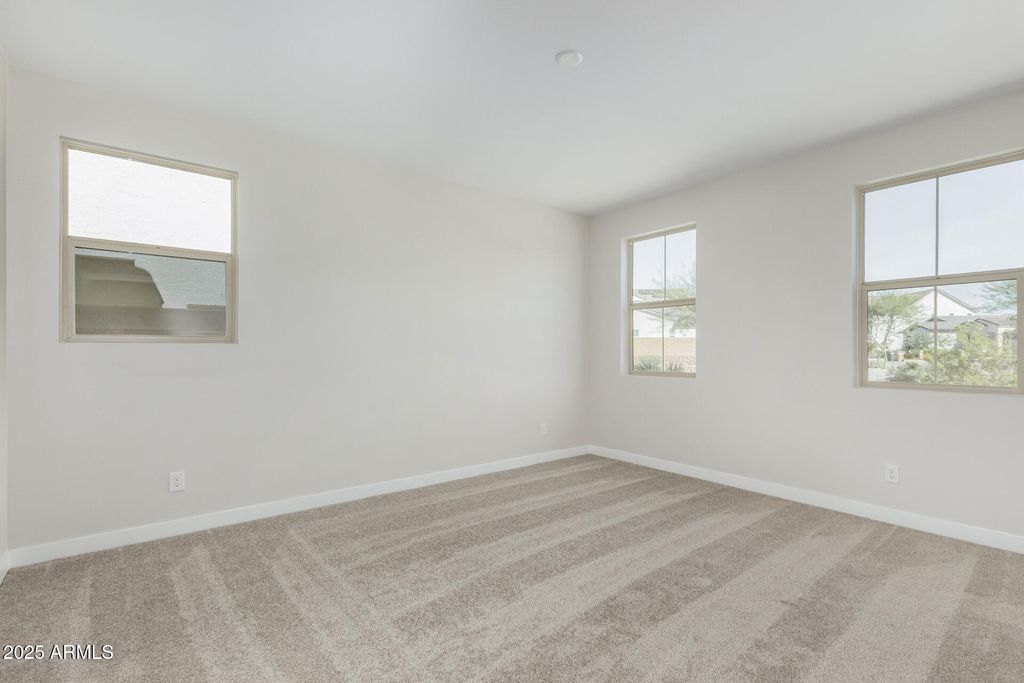 Image 21 of property listing at 15611 S 180TH Lane, Goodyear, AZ 85338