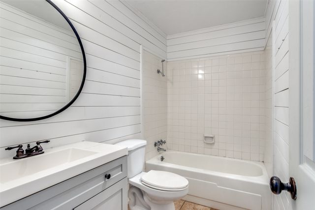 4102 Foxmoor Court, Arlington, TX 76016