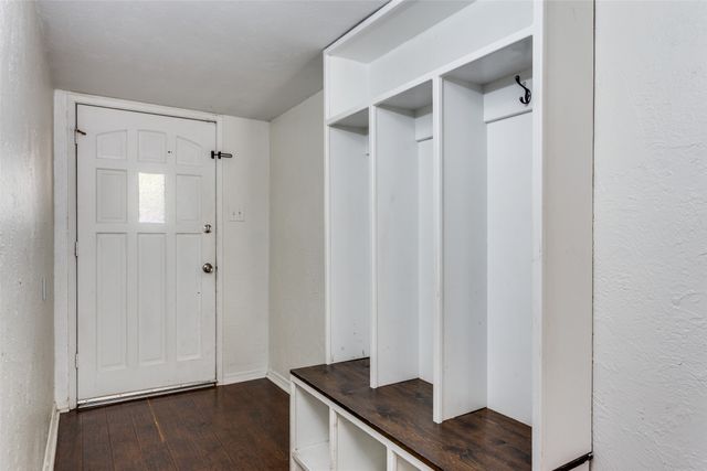 4102 Foxmoor Court, Arlington, TX 76016