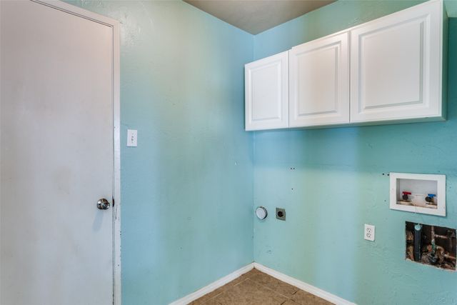 4102 Foxmoor Court, Arlington, TX 76016