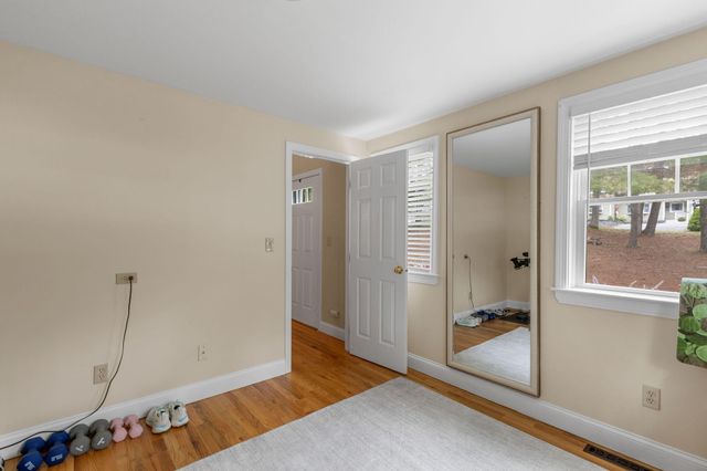 195 Knotty Pine Lane, Centerville, MA 02632