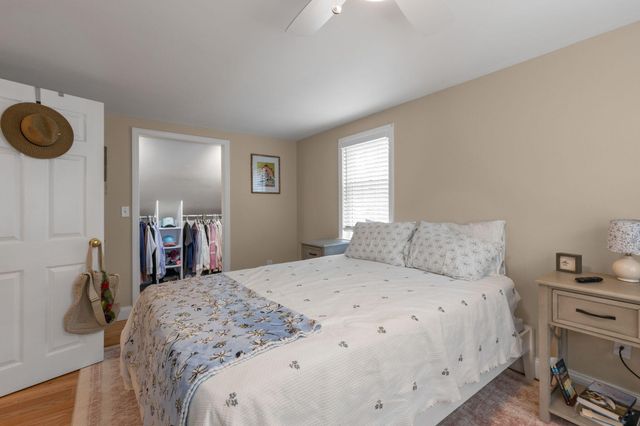 195 Knotty Pine Lane, Centerville, MA 02632