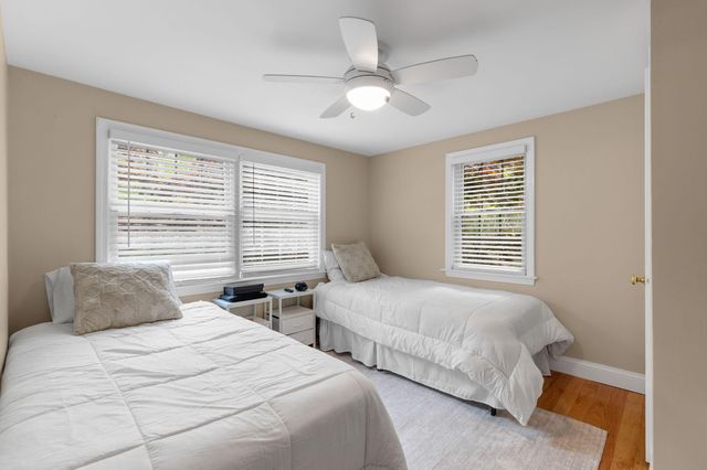 195 Knotty Pine Lane, Centerville, MA 02632