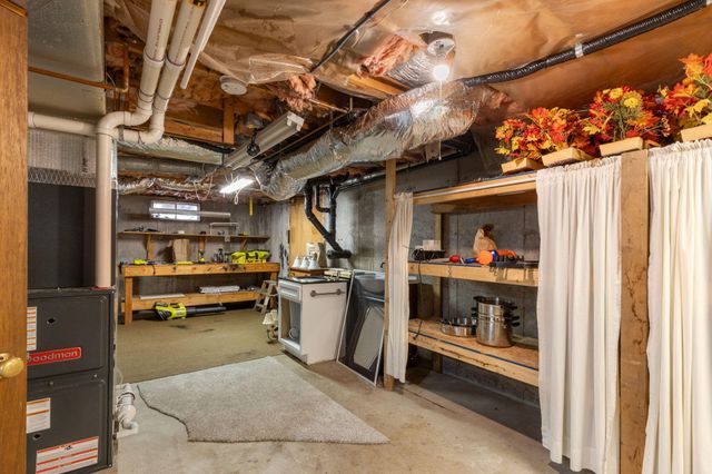 195 Knotty Pine Lane, Centerville, MA 02632