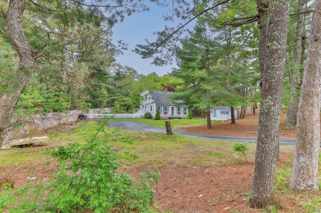 195 Knotty Pine Lane, Centerville, MA 02632