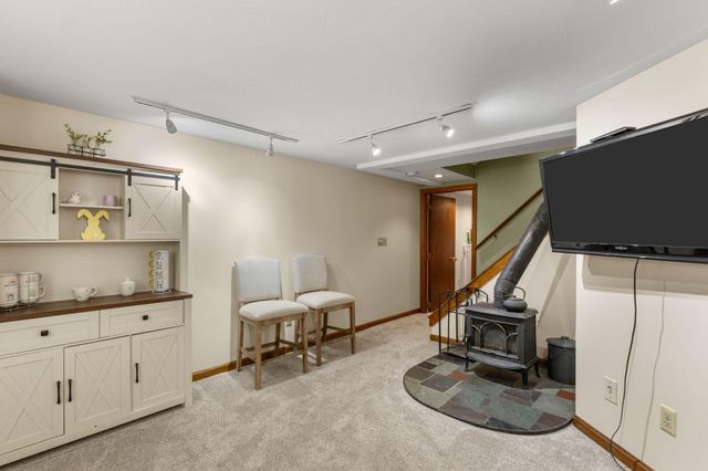 195 Knotty Pine Lane, Centerville, MA 02632