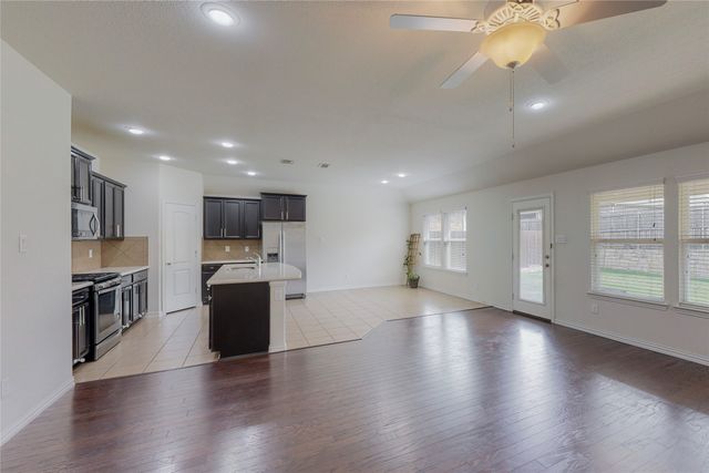 8100 Horseman Road, Fort Worth, TX 76131