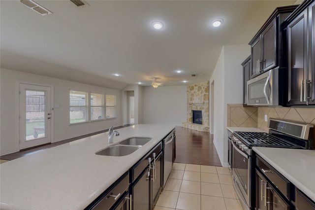 8100 Horseman Road, Fort Worth, TX 76131