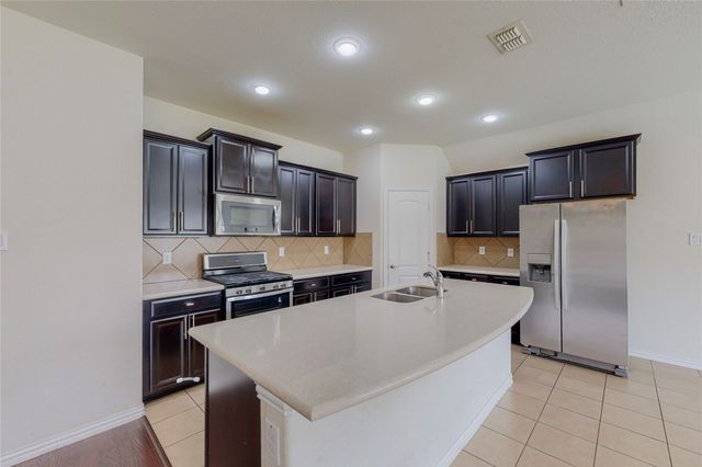 8100 Horseman Road, Fort Worth, TX 76131