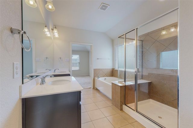 8100 Horseman Road, Fort Worth, TX 76131