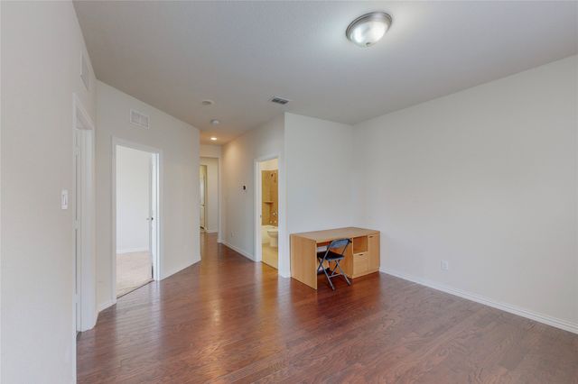8100 Horseman Road, Fort Worth, TX 76131