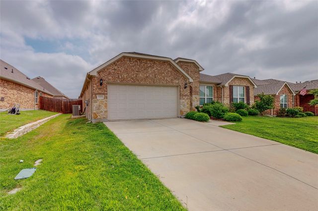8100 Horseman Road, Fort Worth, TX 76131