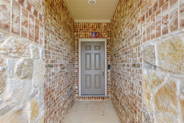 8100 Horseman Road, Fort Worth, TX 76131