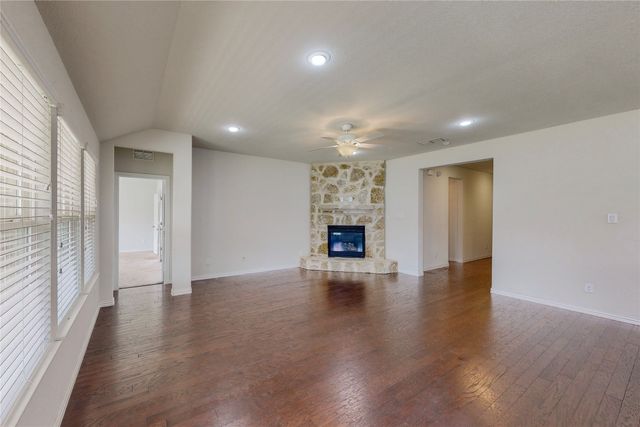 8100 Horseman Road, Fort Worth, TX 76131