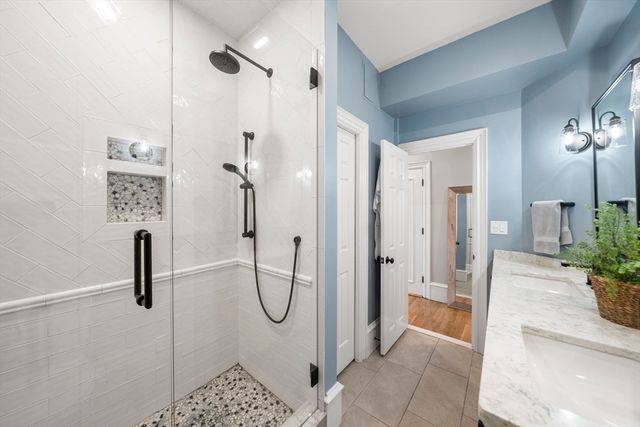 488-488A Columbus Ave 5, Boston, MA 02118