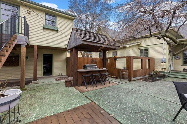 107 E Peoria Street, Paola, KS 66071