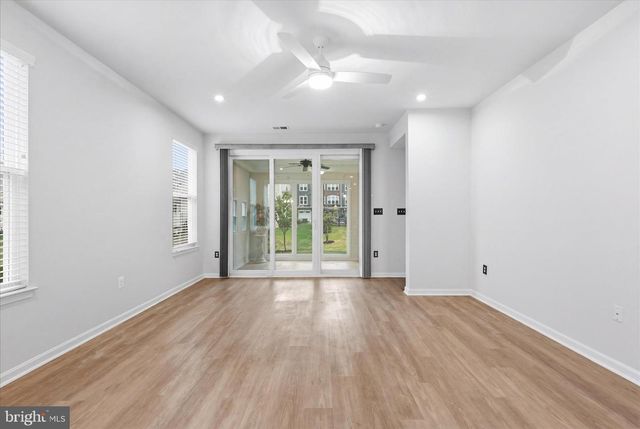 3664 TRAFORD LN, Woodbridge, VA 22193