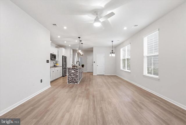 3664 TRAFORD LN, Woodbridge, VA 22193