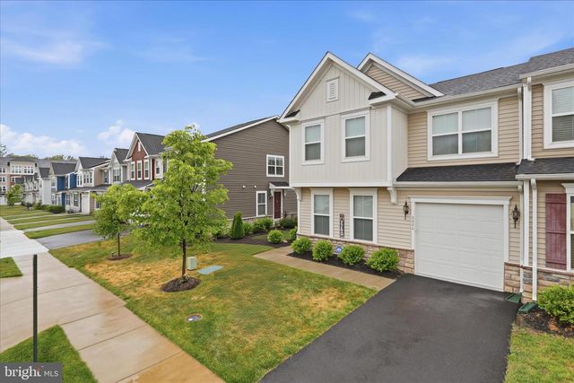 3664 TRAFORD LN, Woodbridge, VA 22193