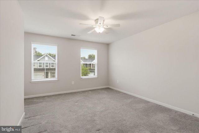 3664 TRAFORD LN, Woodbridge, VA 22193