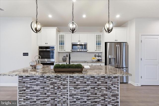 3664 TRAFORD LN, Woodbridge, VA 22193