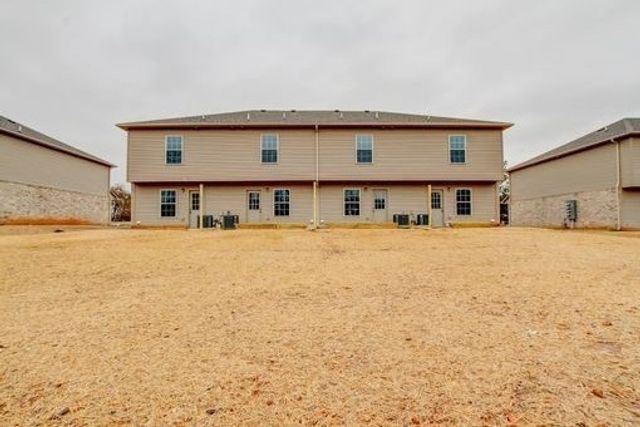 242 Fairview Ln Apt C, Clarksville, TN 37040