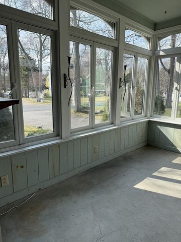 89 Oakcrest Drive, North Attleboro, MA 02760