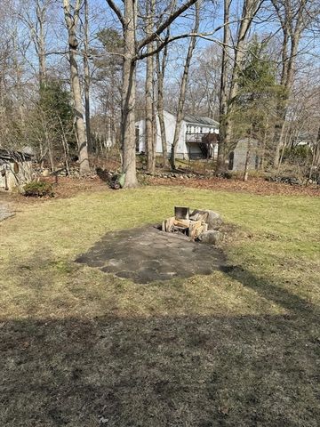 89 Oakcrest Drive, North Attleboro, MA 02760