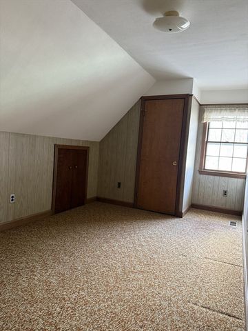 89 Oakcrest Drive, North Attleboro, MA 02760