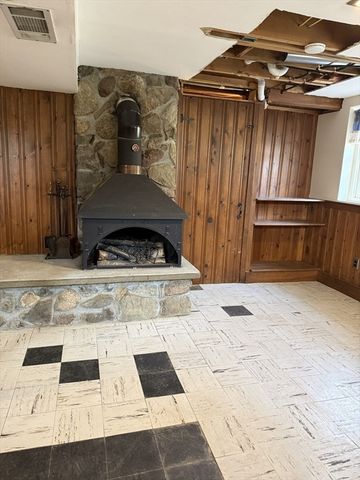 89 Oakcrest Drive, North Attleboro, MA 02760