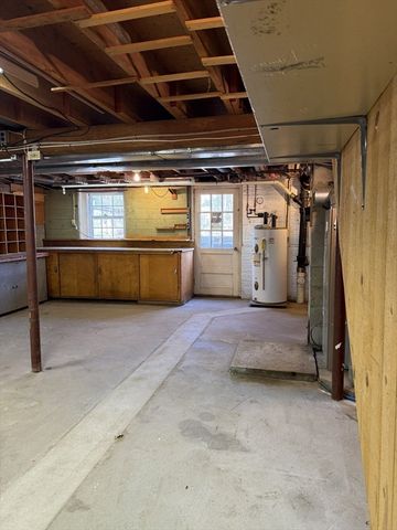 89 Oakcrest Drive, North Attleboro, MA 02760