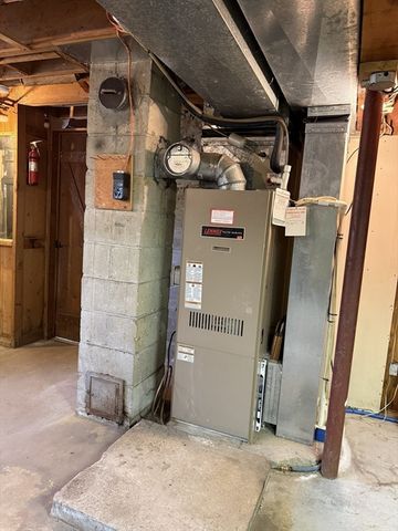 89 Oakcrest Drive, North Attleboro, MA 02760