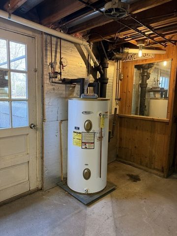 89 Oakcrest Drive, North Attleboro, MA 02760