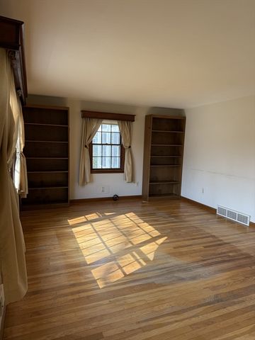 89 Oakcrest Drive, North Attleboro, MA 02760